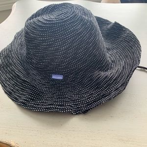 Wallaroo Hat Company Women’s Scrunchie Sun Hat